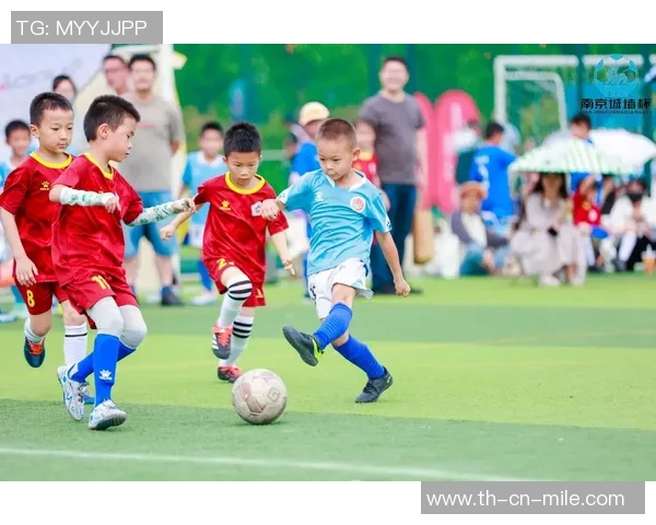 深圳少儿足球班开启孩子们的运动梦想培养团队精神与竞技能力的最佳选择 深圳少儿足球班开启孩子们的运动梦想培养团队精神与竞技能力的最佳选择